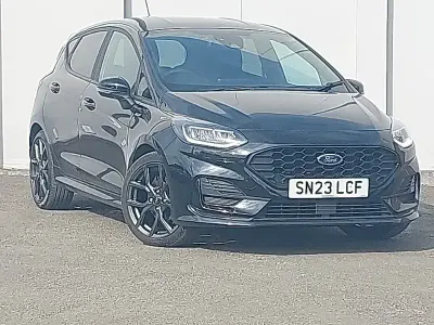 Begagnad Ford Fiesta ST-Line 125 HK (91 kW) 2023 Svart Halvkombi