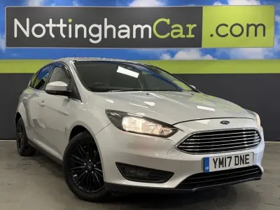 Używany Ford Focus Zetec 120 KM (88 kW) 2017 Srebrny Hatchback