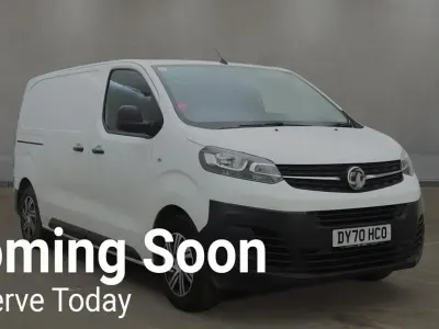 Usado Vauxhall Vivaro Edition 120 HP (88 kW) 2020 Branco Monovolume