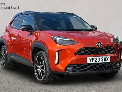Używany Toyota Yaris Hybrid Sport 116 KM (85 kW) 2023 Pomarańczowy Kombi