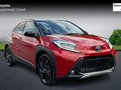 Used Toyota Aygo X 72 HP (52 kW) 2024 Red SUV