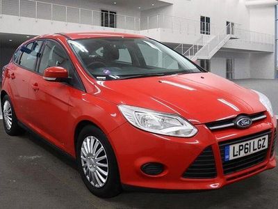 Used Ford Focus S 115 HP (84 kW) 2012 Red Hatchback