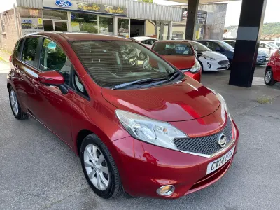 Used Nissan Note Tekna 90 HP (66 kW) 2014 Red Hatchback