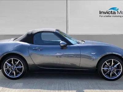 Używany Mazda MX5 Exclusive-Line 184 KM (135 kW) 2023 Szary Kabriolet