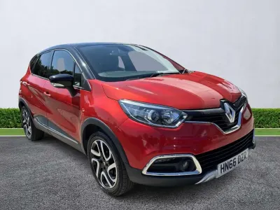 Used Renault Captur Signature 2016 Red/black SUV