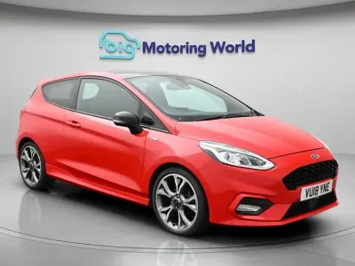 Używany Ford Fiesta ST-Line 140 KM (102 kW) 2018 Czerwony Hatchback
