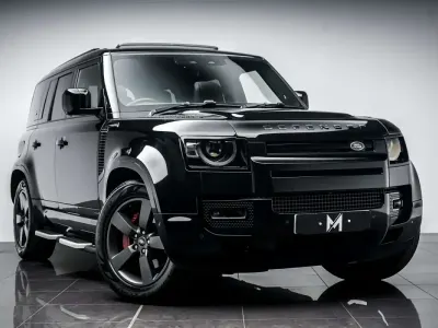 Usado Land Rover Defender S 400 HP (294 kW) 2022 Preto SUV
