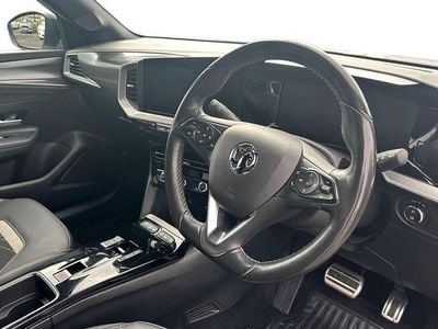 Second-hand Vauxhall Mokka Ultimate 100 kW (136 CP) 2022 Alb SUV