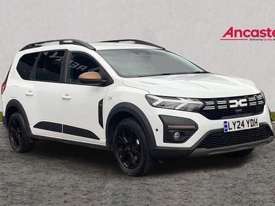 White Used 2024 Dacia Jogger Extreme MPV | £20,795 (Fair price)