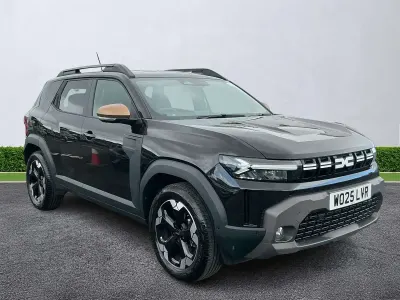 Used Dacia Duster Extreme 143 HP (105 kW) 2025 Black Hatchback