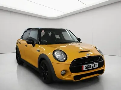 Begagnad Mini Cooper S Hatch 192 HK (141 kW) 2015 Orange Halvkombi