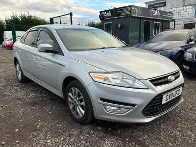 Used Ford Mondeo Zetec 145 HP (106 kW) 2011 Silver Hatchback