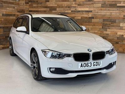 Begagnad BMW 320 Efficient Dynamics 161 HK (118 kW) 2014 Vit Kombi