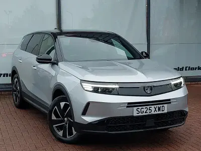 Second-hand Vauxhall Grandland X 136 CP (100 kW) 2025 Gri SUV