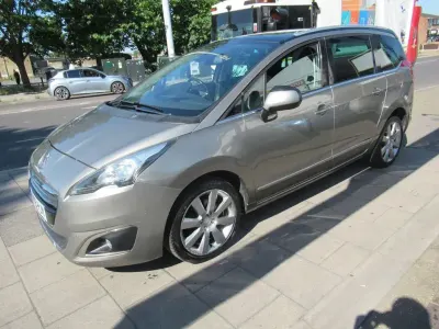 Used Peugeot 5008 Allure 120 HP (88 kW) 2016 Grey MPV