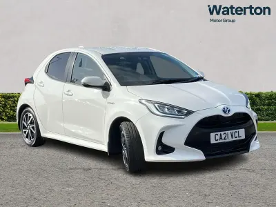 Used Toyota Yaris Hybrid Design 2021 White Hatchback