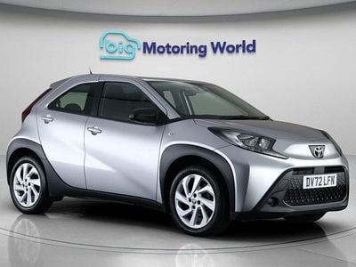 Used Toyota Aygo X PURE 72 HP (52 kW) 2023 Silver SUV