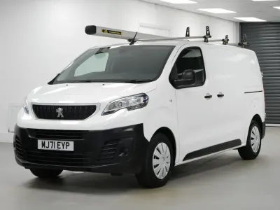 Käytetty Peugeot Expert 100 HP (73 kW) 2021 Valkoinen Van