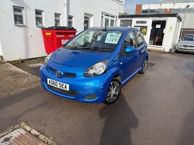 Used Toyota Aygo 68 HP (50 kW) 2011 Blue Hatchback
