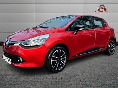 Used Renault Clio IV Dynamique 75 HP (55 kW) 2014 Red Hatchback