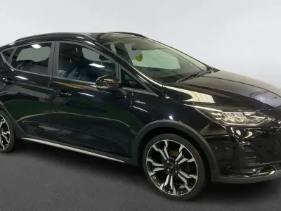 Begagnad Ford Fiesta Active X 100 HK (73 kW) 2023 Svart Halvkombi