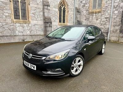 Used Vauxhall Astra SRi 150 HP (110 kW) 2018 Black Hatchback