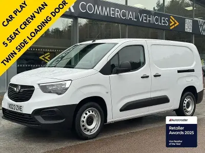 Usado Vauxhall Combo 100 HP (73 kW) 2023 Branco Monovolume