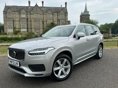 Usado Volvo XC90 Core 250 CV (183 kW) 2023 Plateado SUV