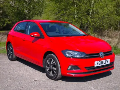 Used VW Polo SE 95 HP (69 kW) 2018 Red Hatchback