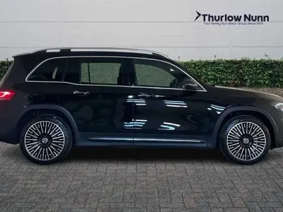 Begagnad Mercedes EQB300 AMG line 167 kW (228 HK) 2023 Svart SUV