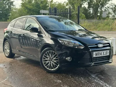 Used Ford Focus Zetec 115 HP (84 kW) 2014 Black Hatchback