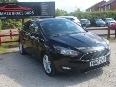 Used Ford Focus Zetec 120 HP (88 kW) 2015 Black Hatchback