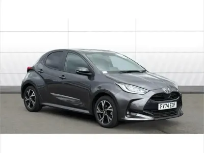 Used Toyota Yaris Hybrid Design 113 HP (83 kW) 2024 Grey Hatchback