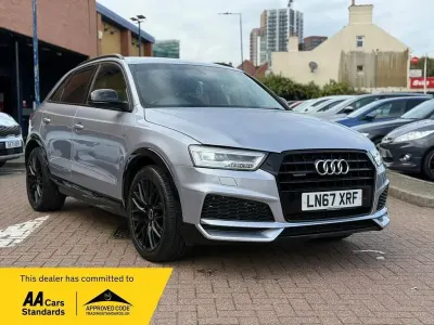 Używany Audi Q3 Black Edition 180 KM (132 kW) 2017 Srebrny SUV
