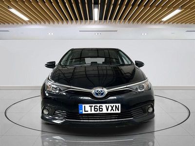 Used Toyota Auris Hybrid Business Edition 136 HP (100 kW) 2016 Black Hatchback