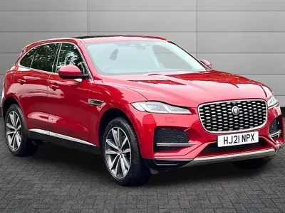 Used Jaguar F-Pace SE 250 HP (183 kW) 2021 Firenze red SUV