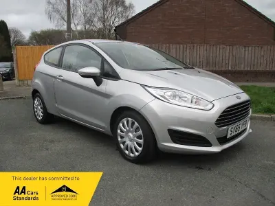 Used Ford Fiesta Style 75 HP (55 kW) 2015 Silver Hatchback