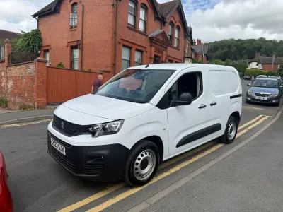 Used Peugeot Partner Premium 131 HP (96 kW) 2023 White MPV