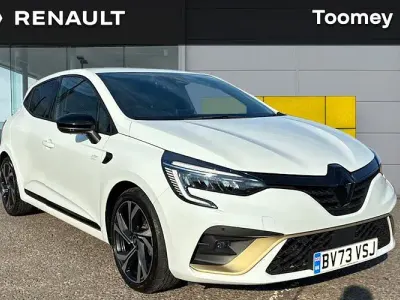 Used Renault Clio Engineered 145 HP (106 kW) 2023 White  Hatchback