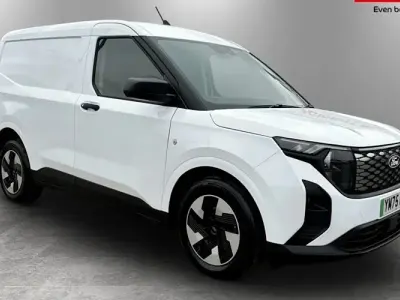 Used Ford Transit Courier Trend 100 kW (136 HP) 2025 White Van