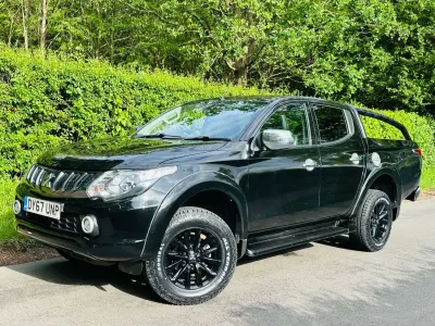 Second-hand Mitsubishi L200 181 CP (133 kW) 2017 Negru Pickup