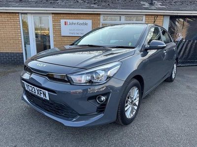 Used Kia Rio 99 HP (72 kW) 2023 Grey Hatchback