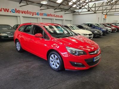 Used Vauxhall Astra Design Edition 115 HP (84 kW) 2014 Red Estate