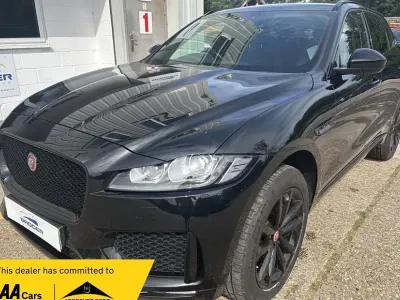 Used Jaguar F-Pace Chequered Flag 180 HP (132 kW) 2020 Black SUV