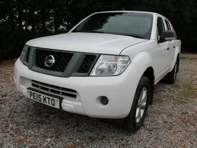 Used Nissan Navara Visia 2015 White Pickup