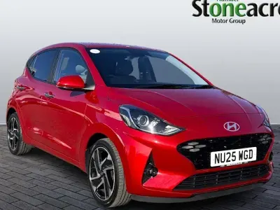 Used Hyundai i10 Premium 84 HP (61 kW) 2023 Red Hatchback