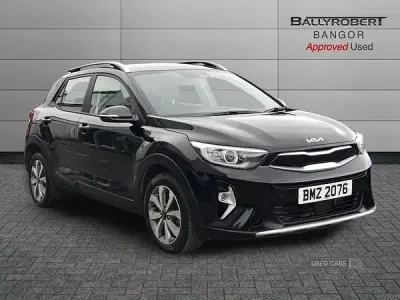 Gebraucht Kia Stonic 100 PS (73 kW) 2023 Schwarz SUV