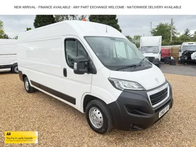 Usado Peugeot Boxer 130 HP (95 kW) 2019 Branco Van