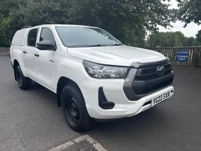 Used Toyota HiLux Active 150 HP (110 kW) 2022 White Pickup