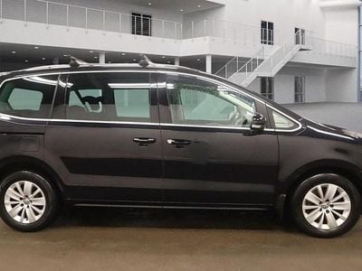 Deep black pearl Used 2015 VW Sharan SE MPV | £9,975 (Fair price)